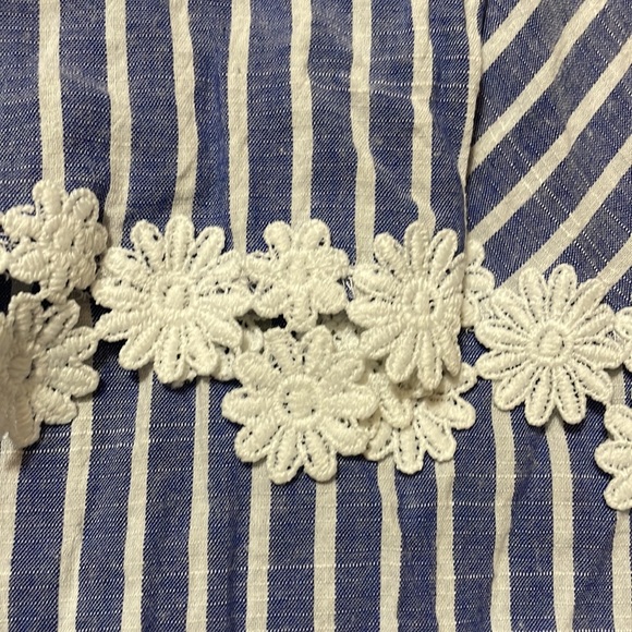 Lola B. Size medium striped top - Picture 3 of 4